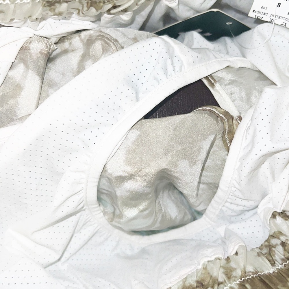 Halara Tie Dye Green And White High Waisted Lined Shorts NEW - Picture 9 of 12